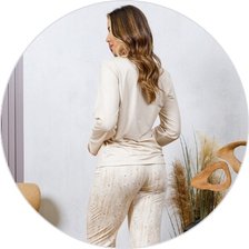 02 pijama longo feminino microfibra flanelado bege sofisticado