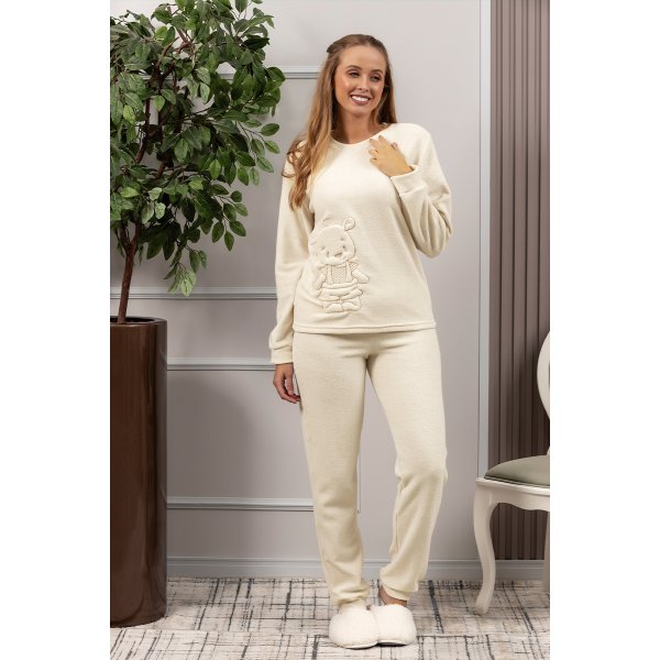 02 pijama longo plush feminino creme inverno bordado urso