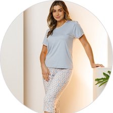 01 pijama curto feminino microfibra de manga com capri azul