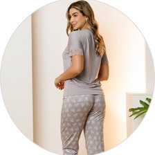 01 pijama curto microfibra capri detalhe botao e renda feminino cinza coracao