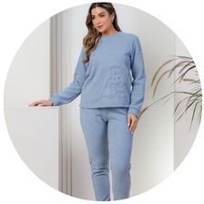 descritivo pijama plush boucle feminino azul inverno bordado boneco de neve 2