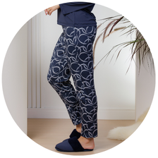 descritivo pijama longo microfibra feminino inverno com renda azul marinho 1