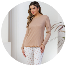 descritivo pijama longo feminino canelado detalhe babado com calca 2