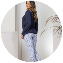 descritivo pijama longo feminino manga longa azul canelado detalhe babado com calca 1