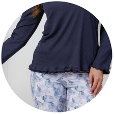 descritivo pijama longo feminino manga longa azul canelado detalhe babado com calca 3
