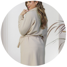 descritivo roupao plush boucle inverno quentinho nude 4