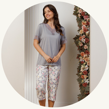 descritivo pijama curto feminino de renda com capri microfibra 3198 cd2 4